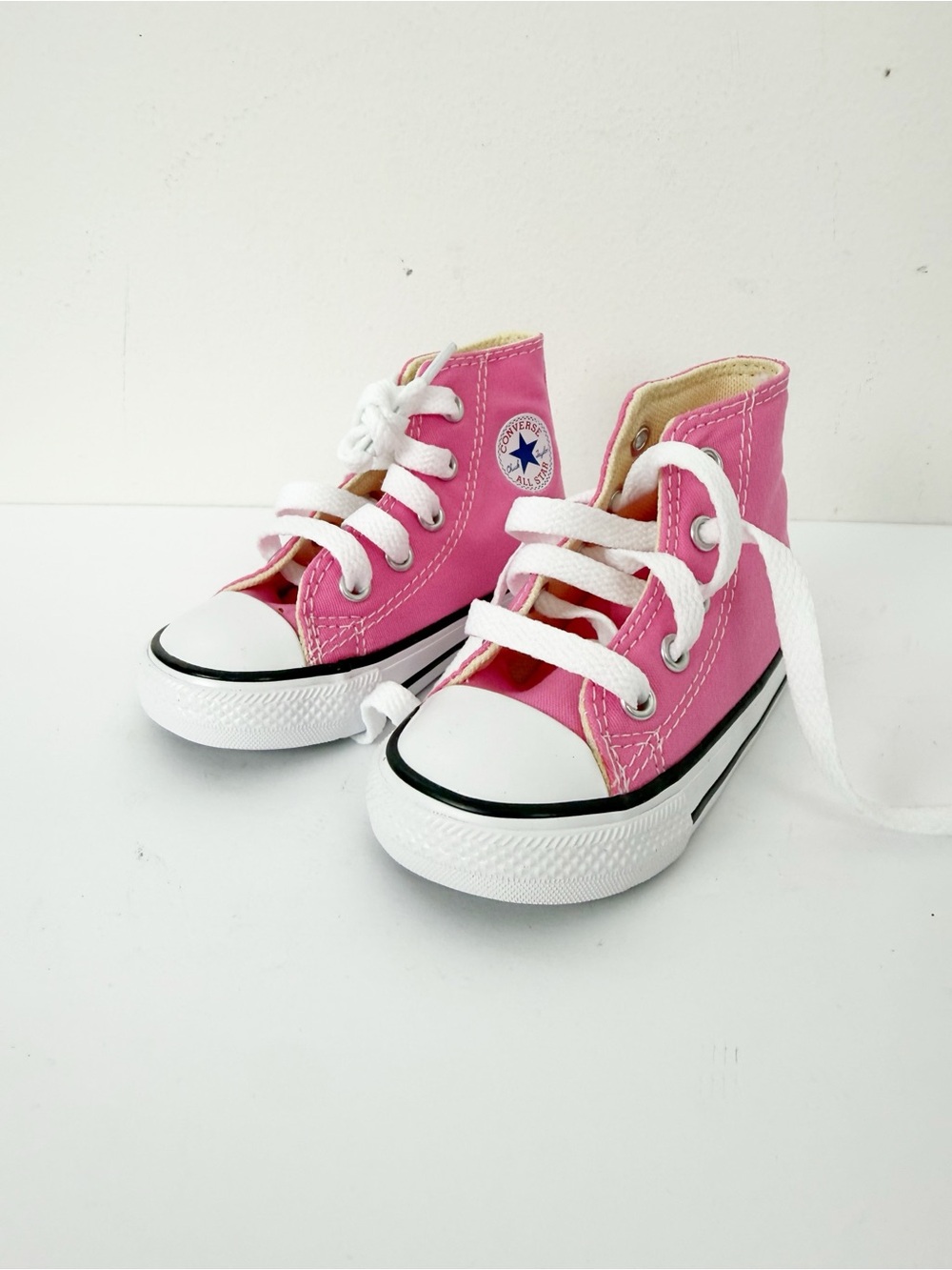 Converse Kids Chuck Taylor All Star Hi Top Pink Size 5 NEW